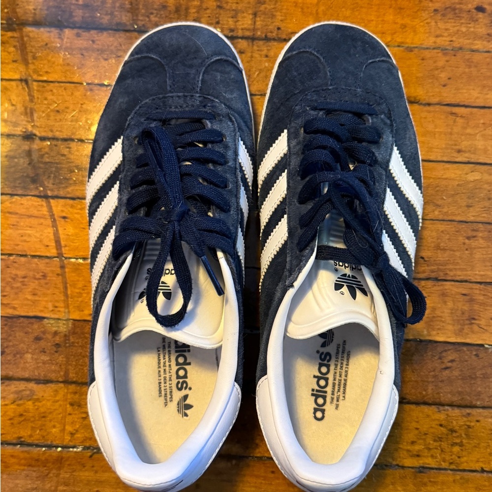 Adidas navy blue gazelle sneakers